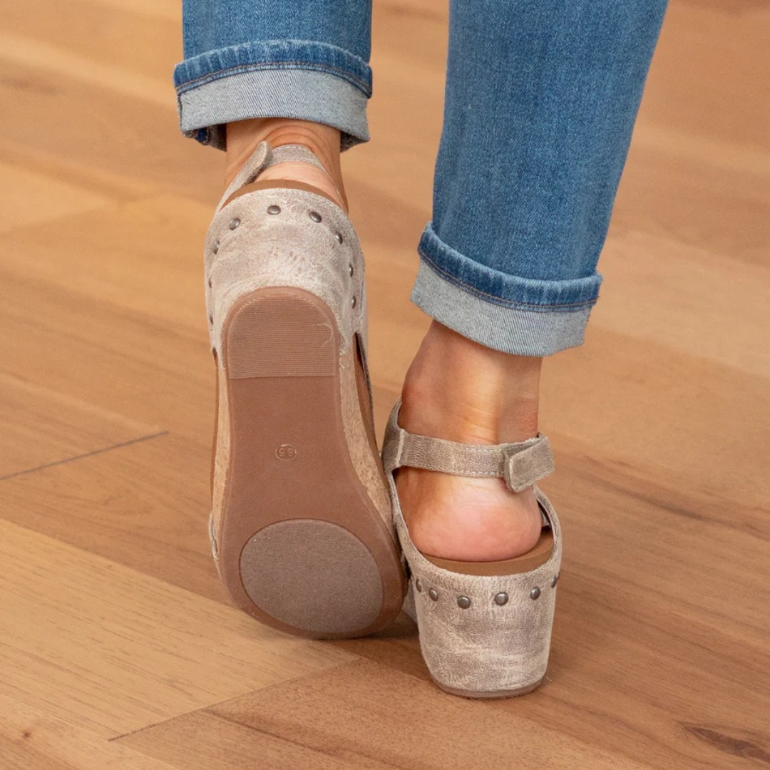 Anna-Berg | Graceful Suede Wedge Sandals Made to Turn Heads