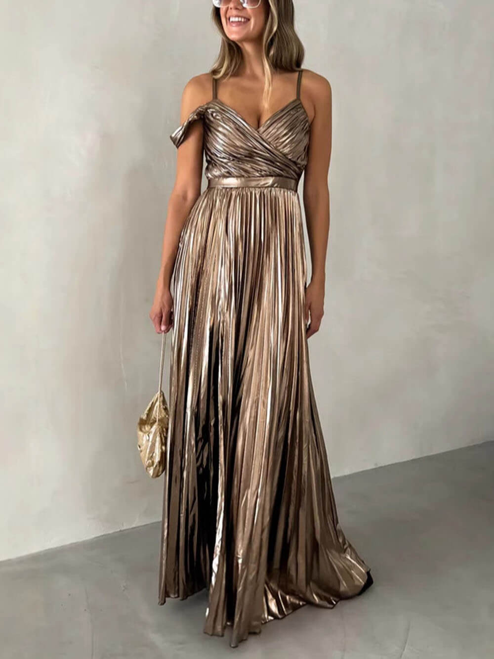 Anna-Berg | Elegant V-Neck Backless Pleated Suspender Dress