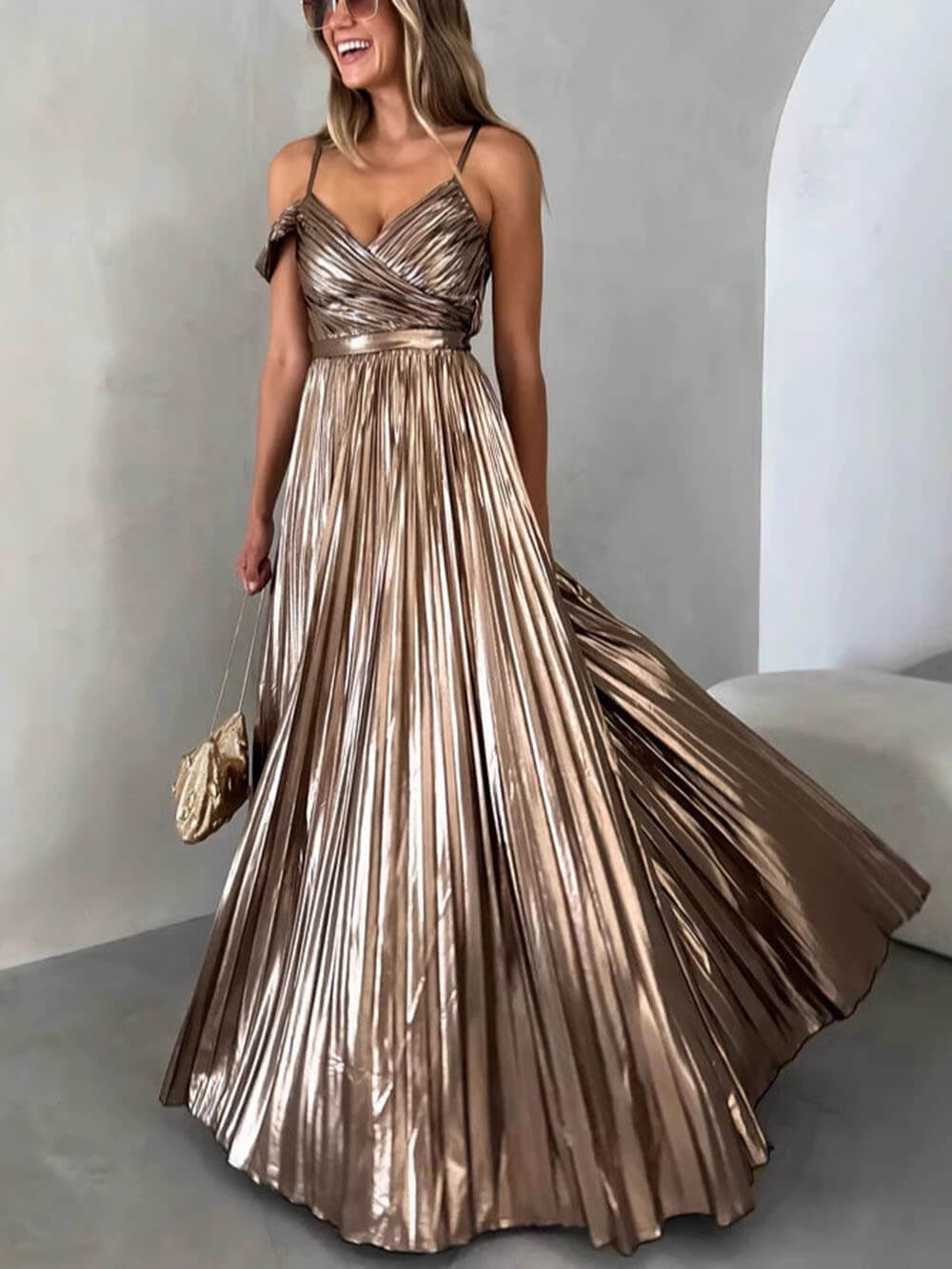 Anna-Berg | Elegant V-Neck Backless Pleated Suspender Dress