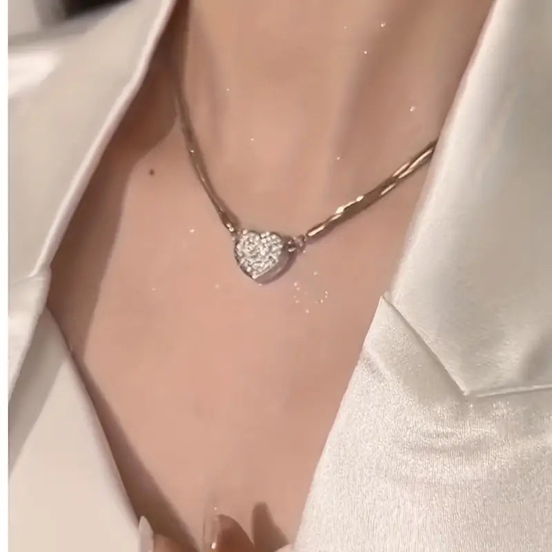 Luxurious Heart-Shaped Zircon Multi-Layer Magnetic Necklace