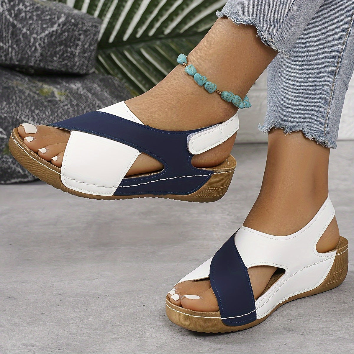 Anna-Berg | Effortless Adjustable Sandals Made to Turn Heads