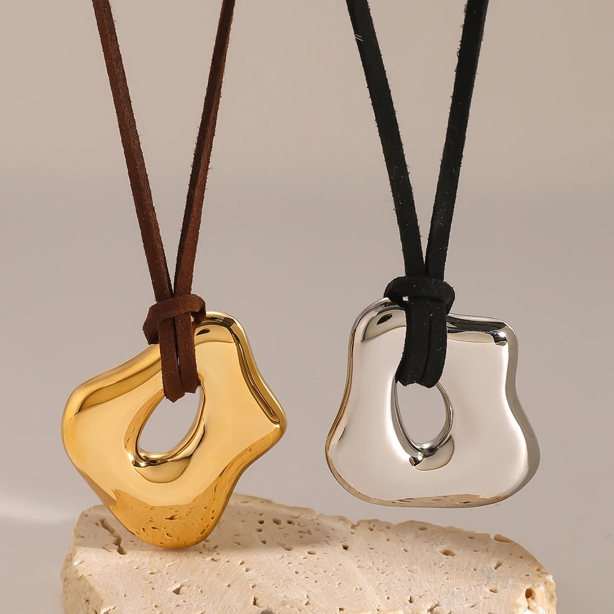 Milan - Forma Necklace