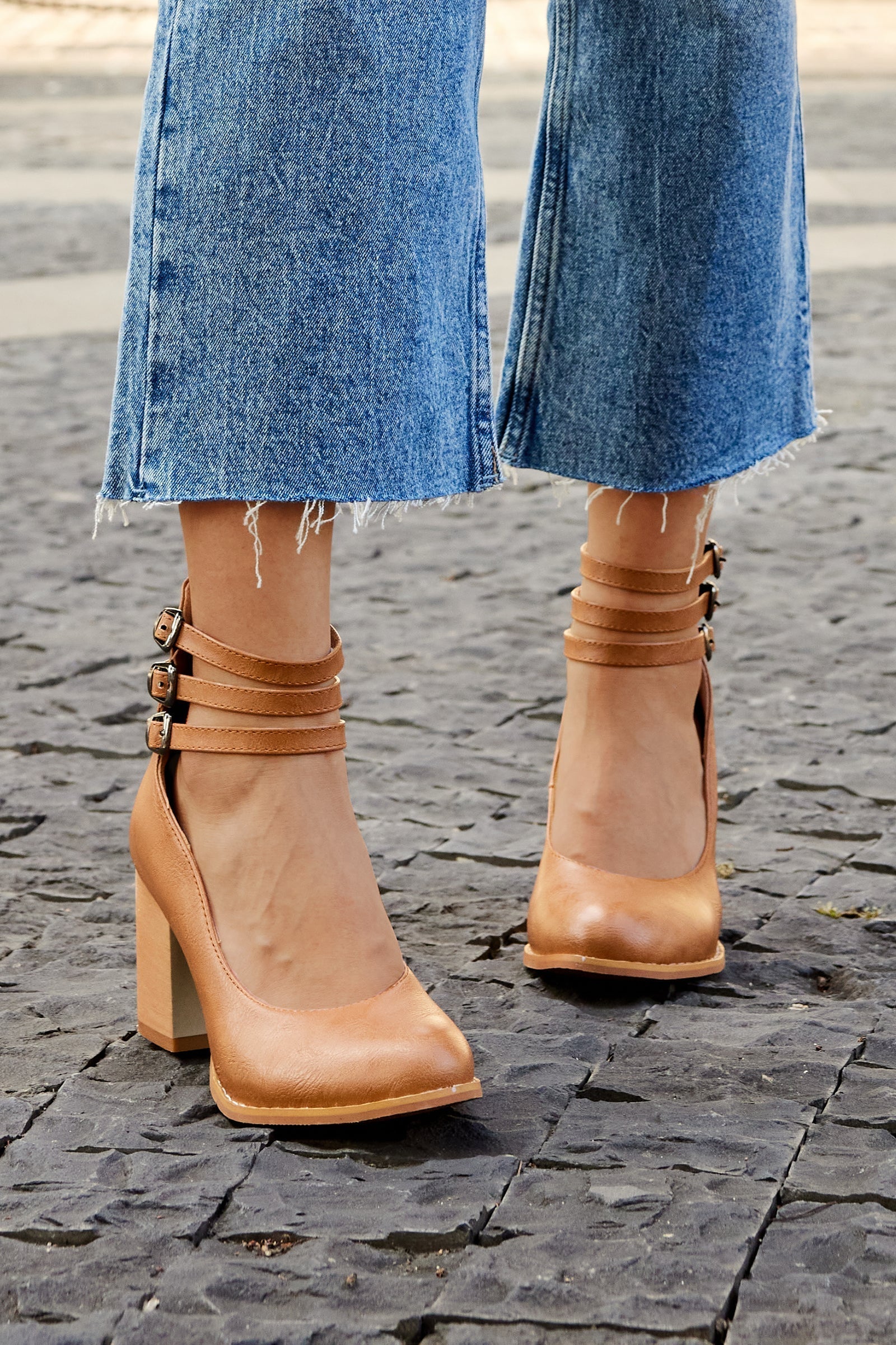 Anna-Berg | Sophisticated Smooth Sandals With Ankle Strap And Thick Heel
