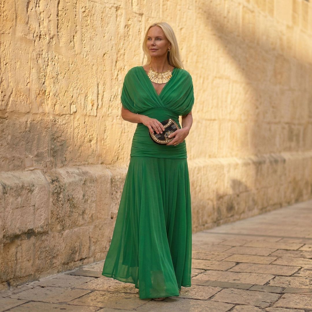 Anna-Berg | Elegant Green Dress with a Flattering Silhouette