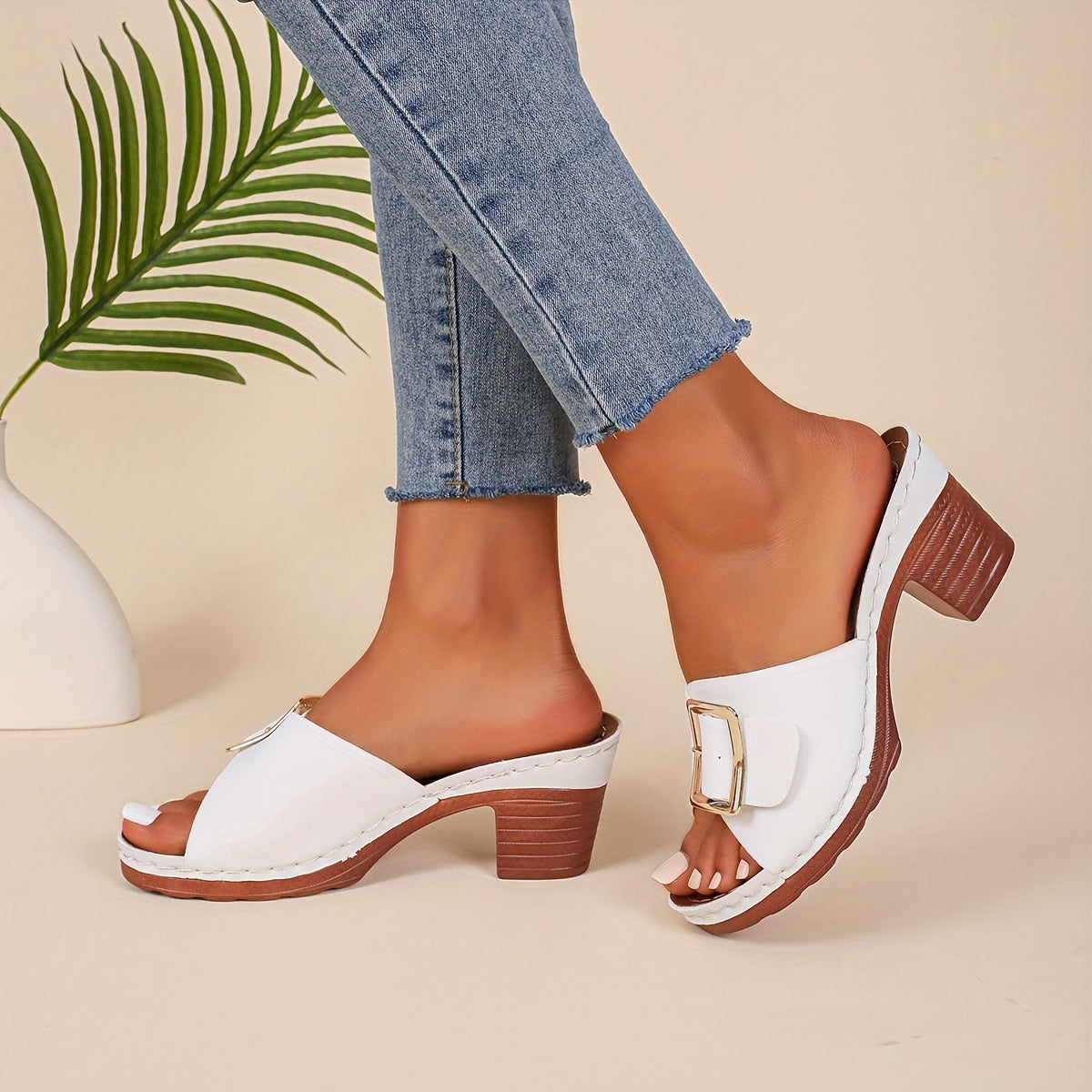 Anna-Berg | Feminine Sandals with a Flattering Silhouette
