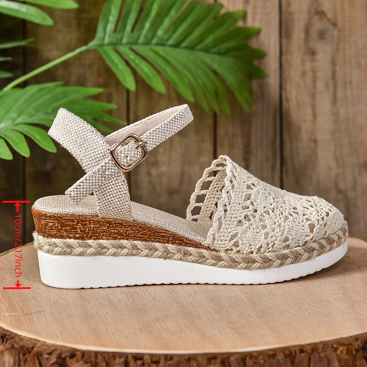 Anna-Berg | Chic Orthopedic Adjustable Sandals in a Flattering Cut