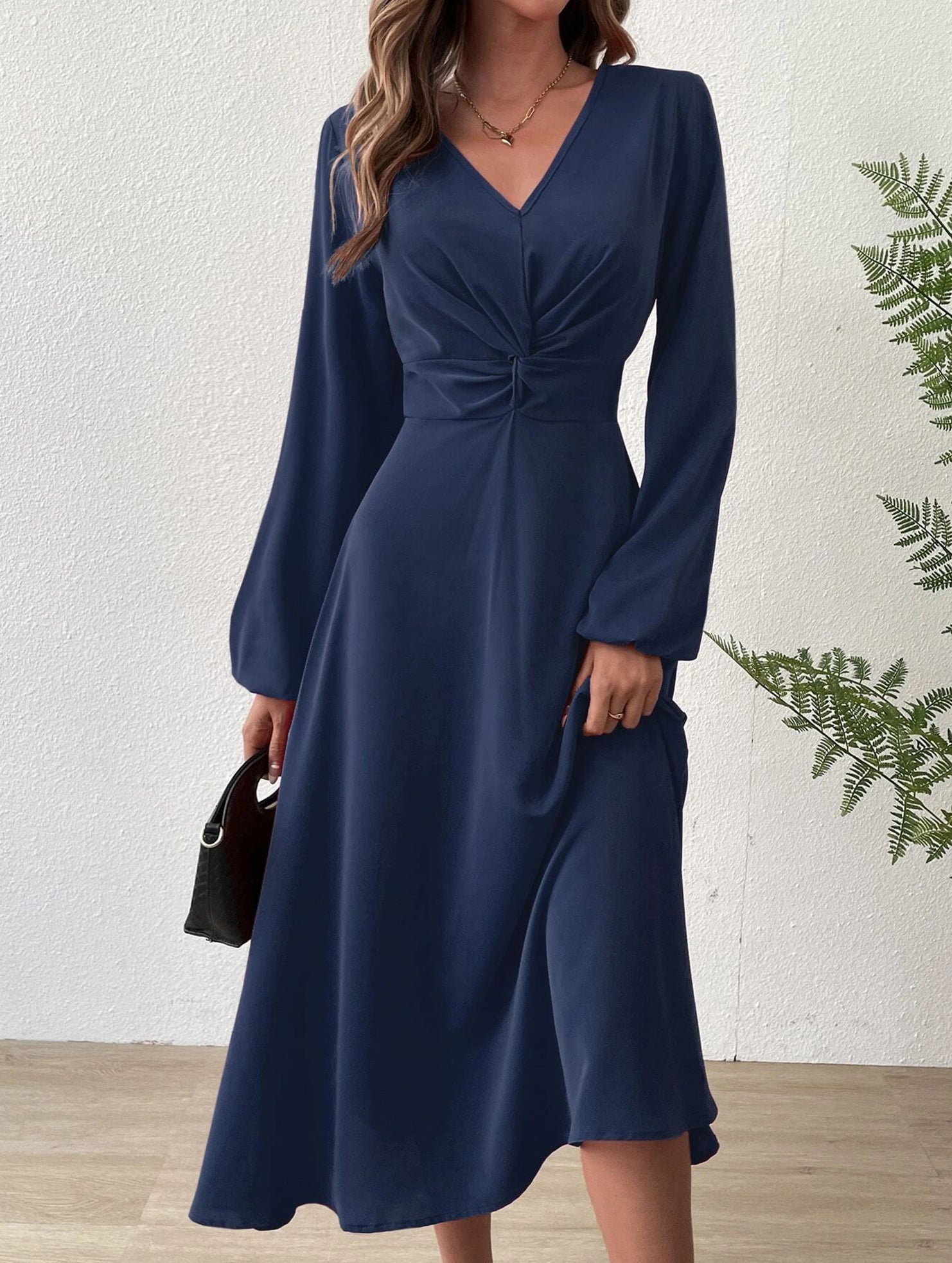 Anna-Berg | Fashionable V-Neck Lantern Long-Sleeved Dress