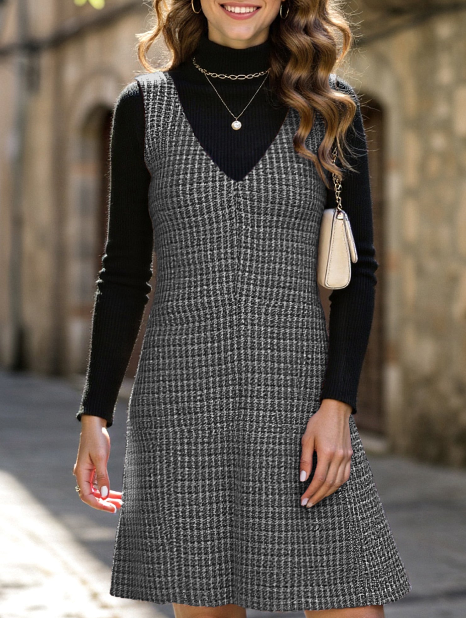Anna-Berg | Sleeveless With Suspenders And V-Neck Dress