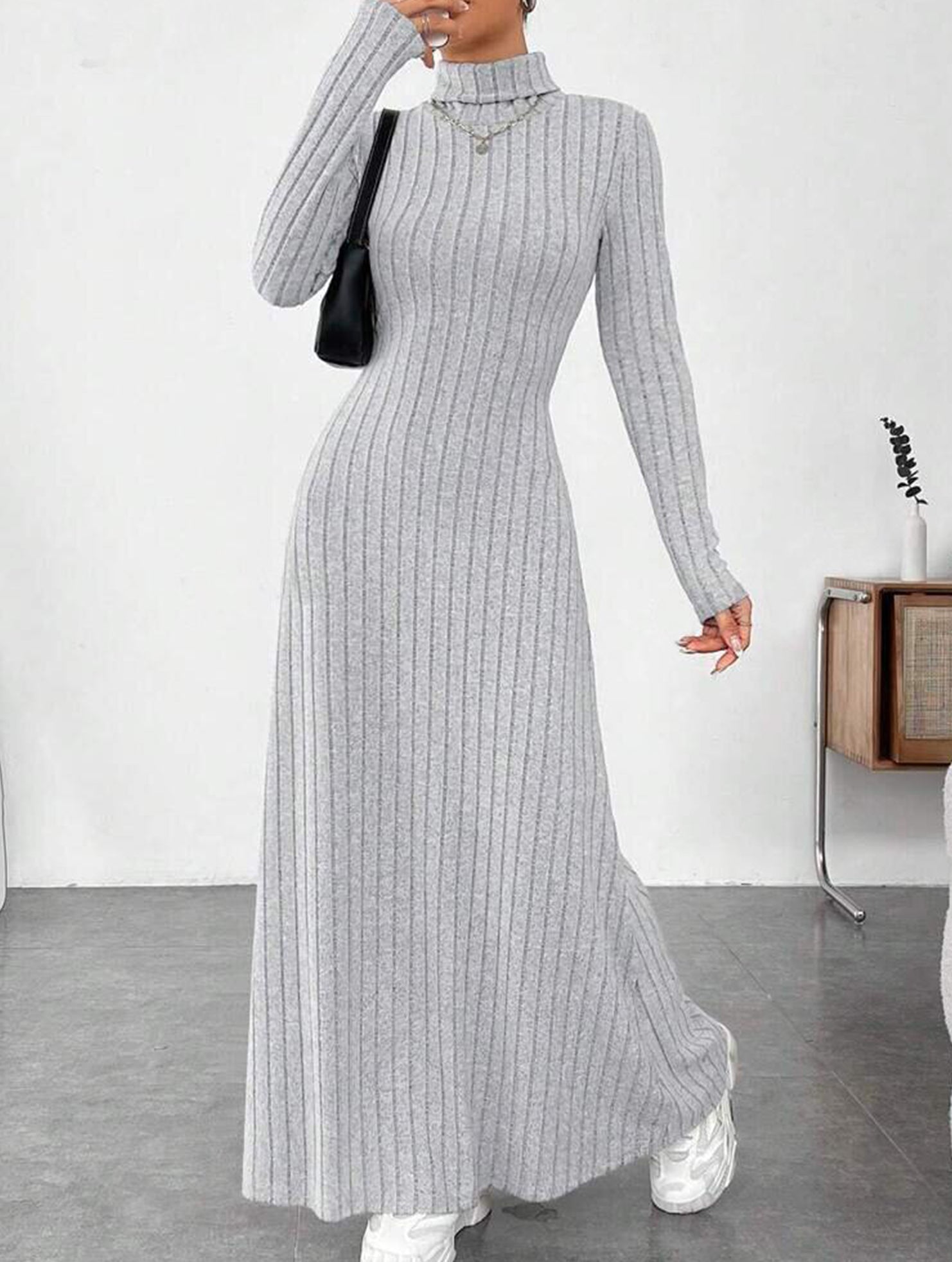 Anna-Berg | Solid Color Ribbed Brushed Long-Sleeved Dress