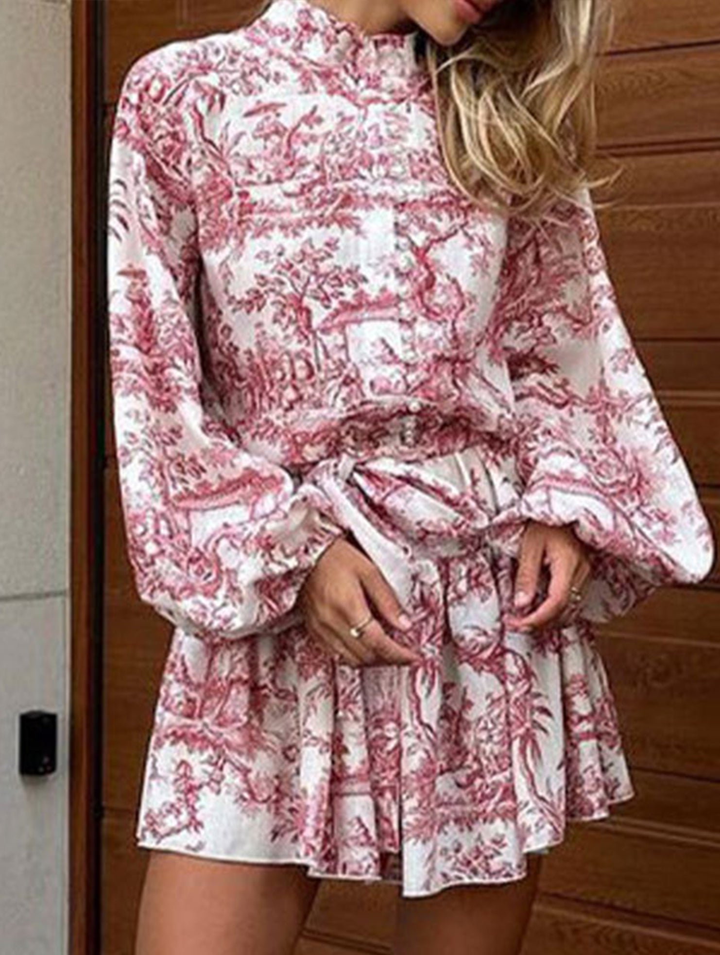 Anna-Berg | Fashionable Long-Sleeved Tie-Print Dress