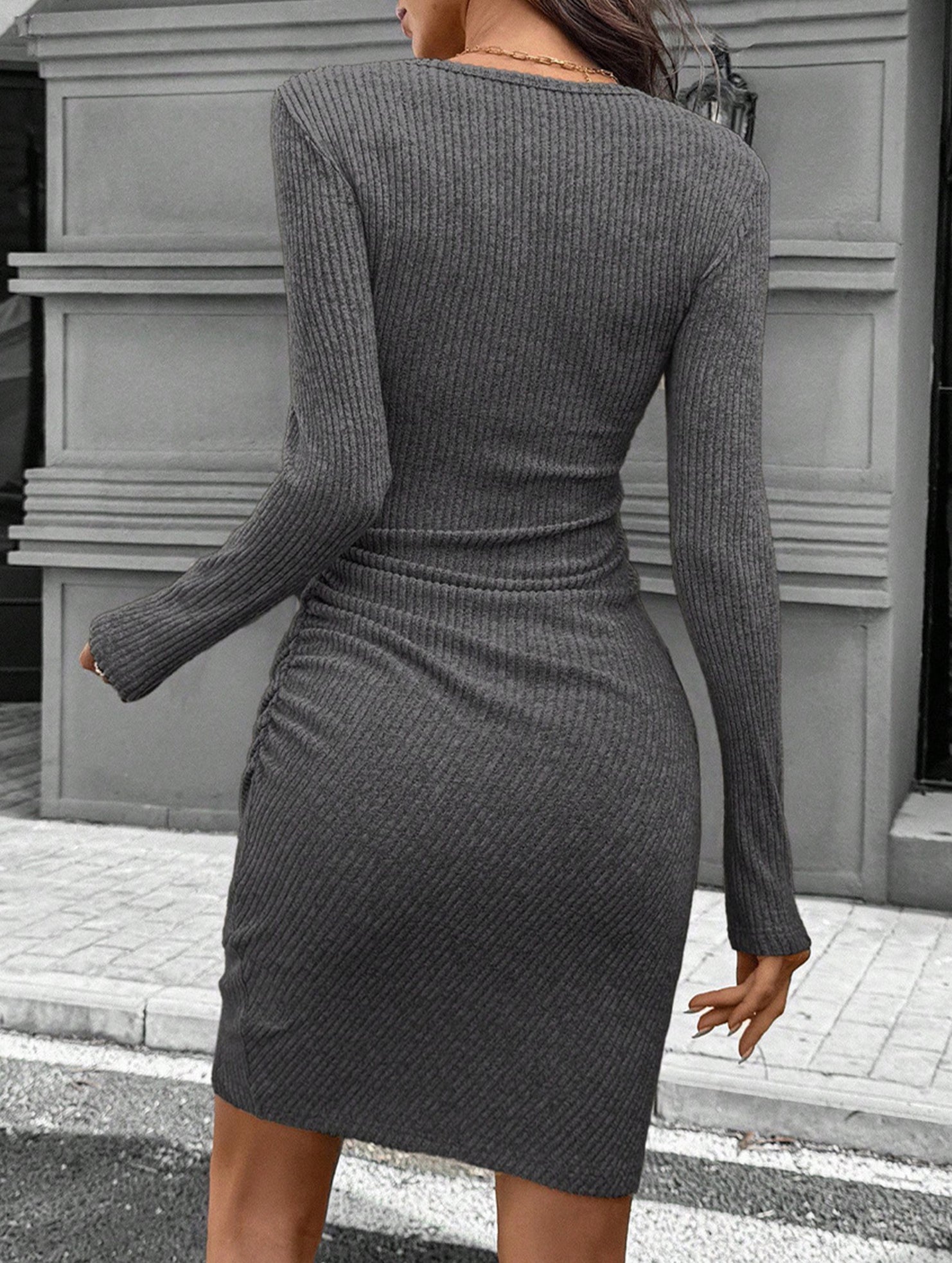 Anna-Berg | Fashionable Knitted Slim-Fit Long-Sleeved Dress