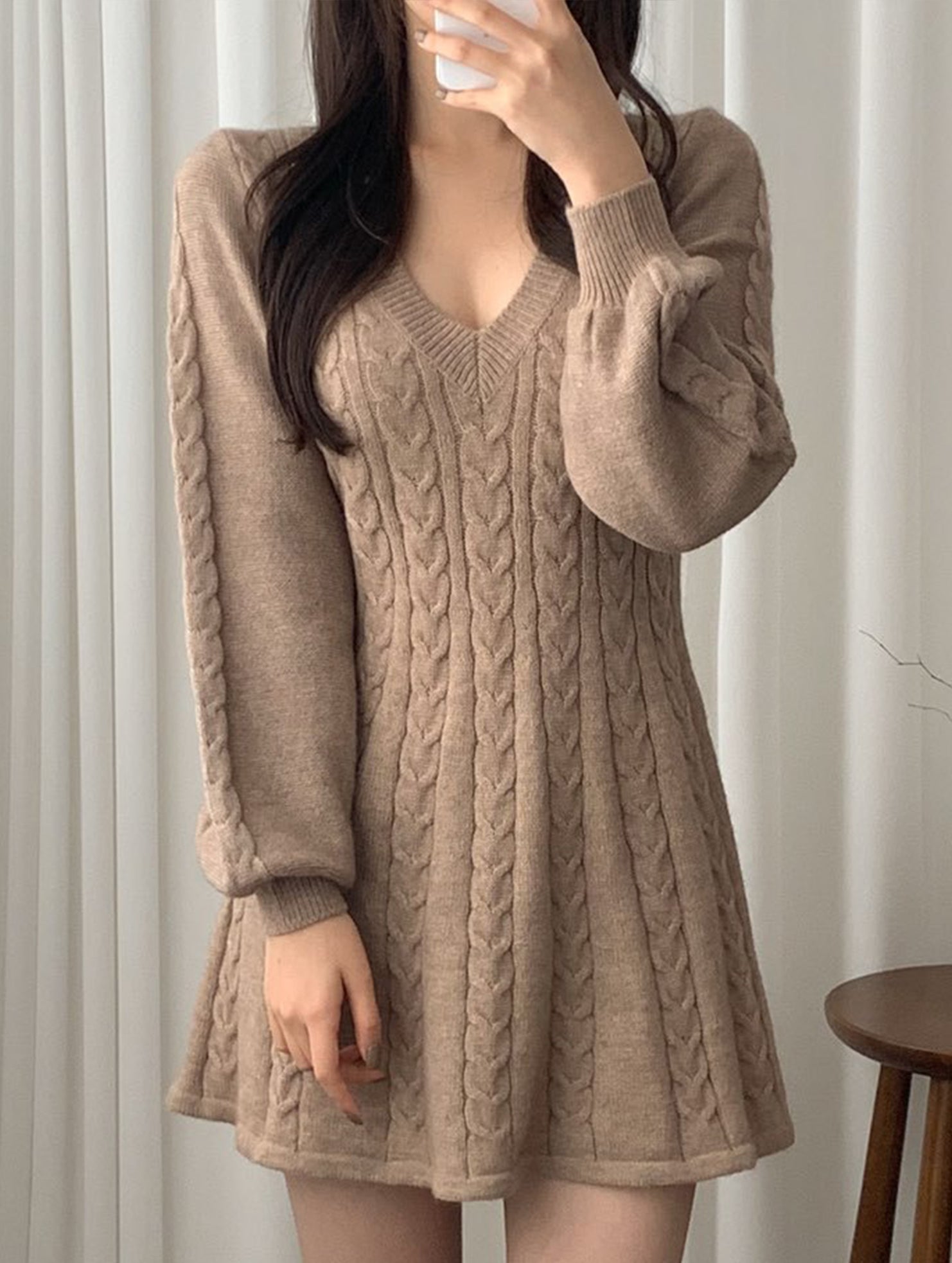 Anna-Berg | Retro Cable Knit V-Neck Fitted Dress