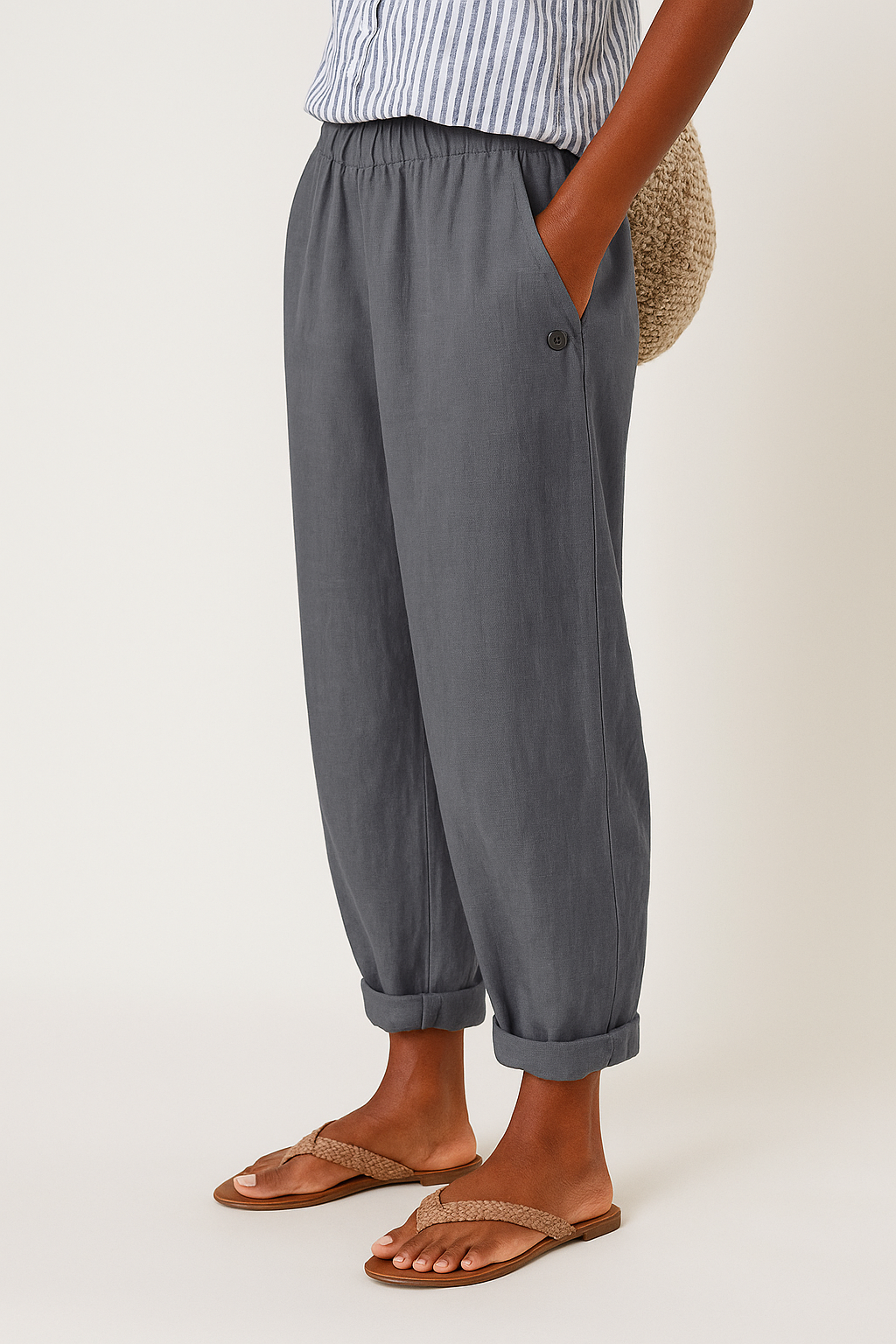 Anna-Berg | Stylish Pants With Side Pockets with a Flattering Silhouette