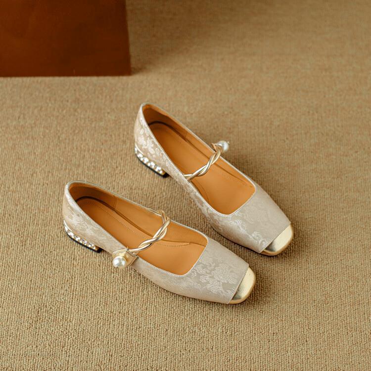 Anna-Berg | Elegant Pointed Toe Pumps