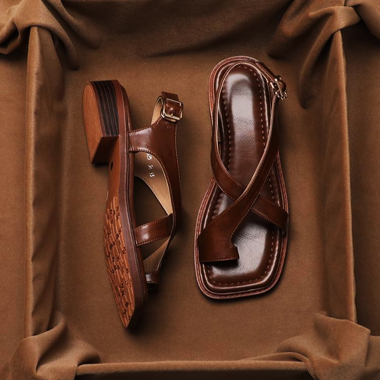 Anna-Berg | Brown Crisscross-Strap Leather Sandals