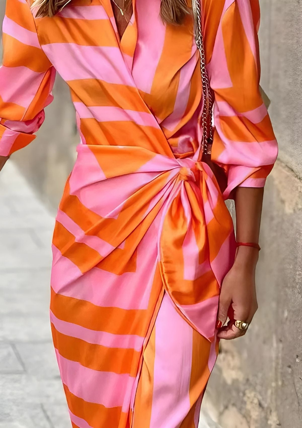 Anna-Berg | Feminine Wrap Dress With Stylish Pattern for Every Occasion