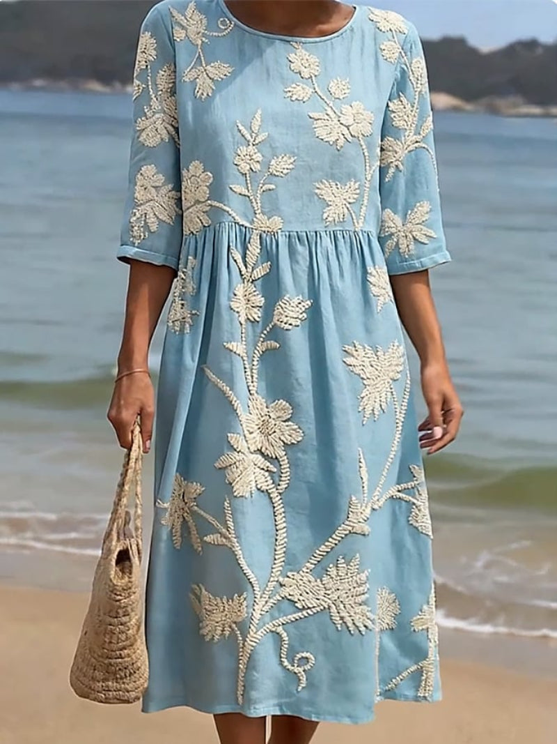 Anna-Berg | Chic Embroidered Vintage Dress with a Flattering Silhouette
