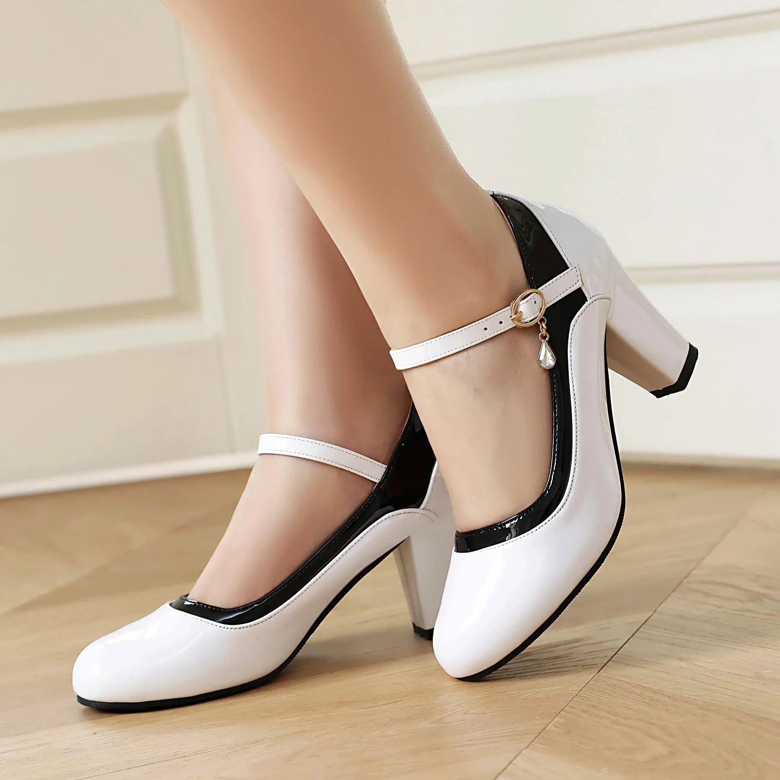 Anna-Berg | Elegant Pointed Toe Heels in Leather