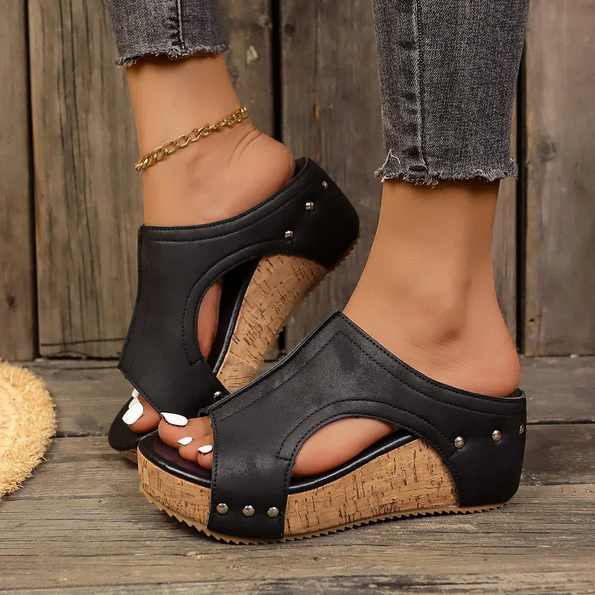 Anna-Berg | Feminine Wedge Sandals for Effortless Elegance