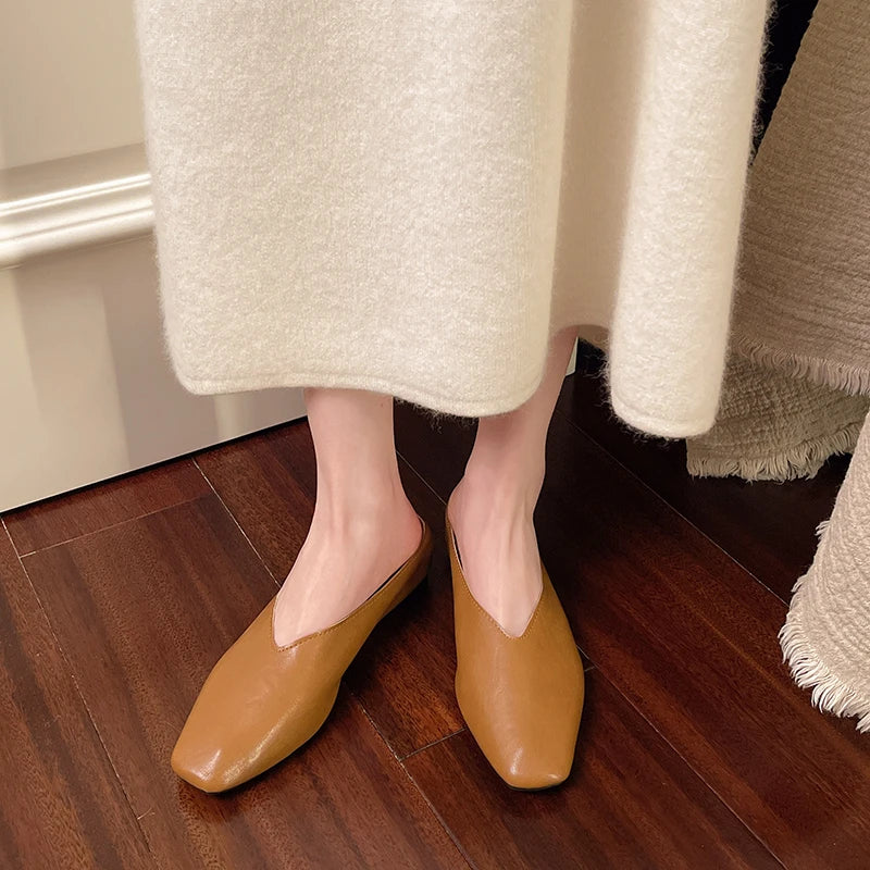 Anna-Berg | Mules with Minimalist Design