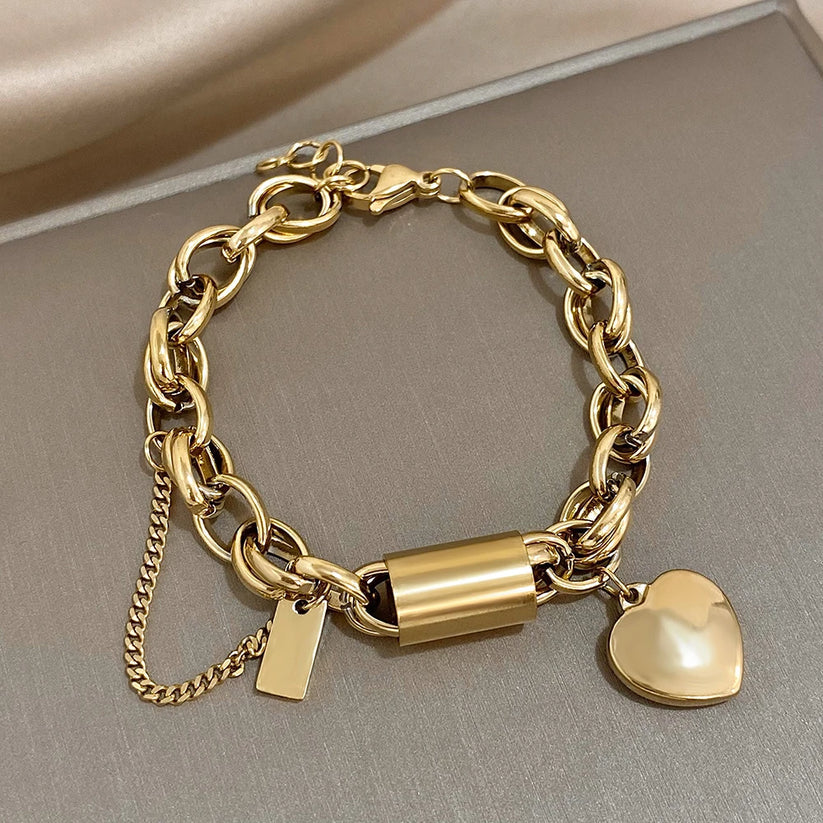 Heartwarming Chunky Bracelet Gold