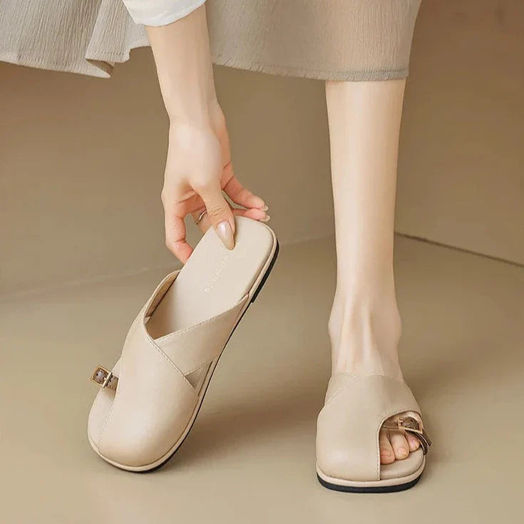 Anna-Berg | Black Ankle-Strap Buckle Leather Sandals