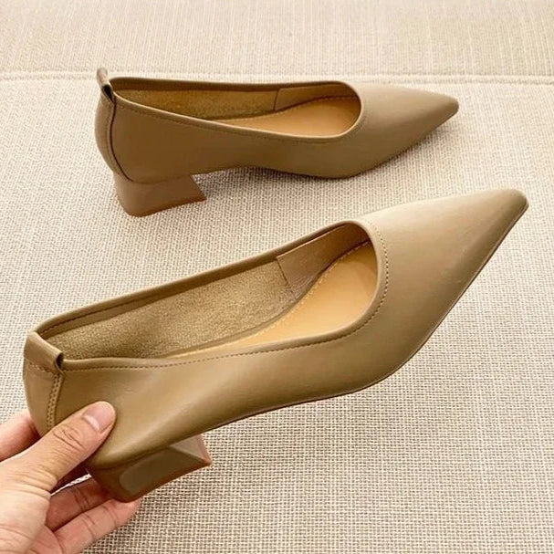 Anna-Berg | Elegant Pointed Toe Leather Pumps