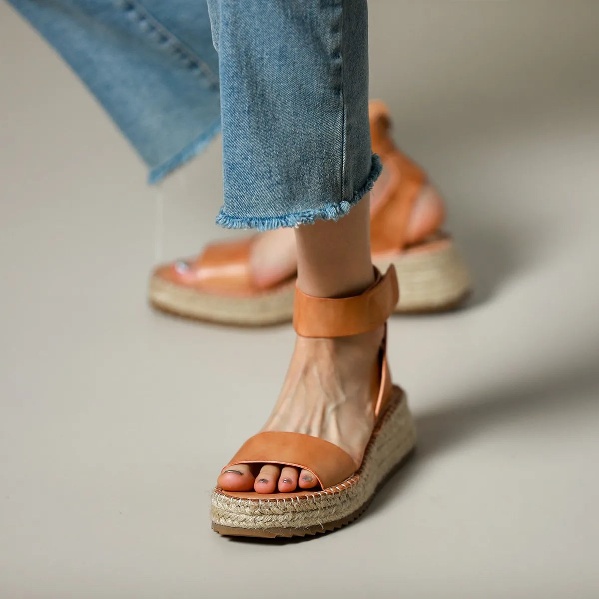 Anna-Berg | Black Ankle-Strap Leather Sandals