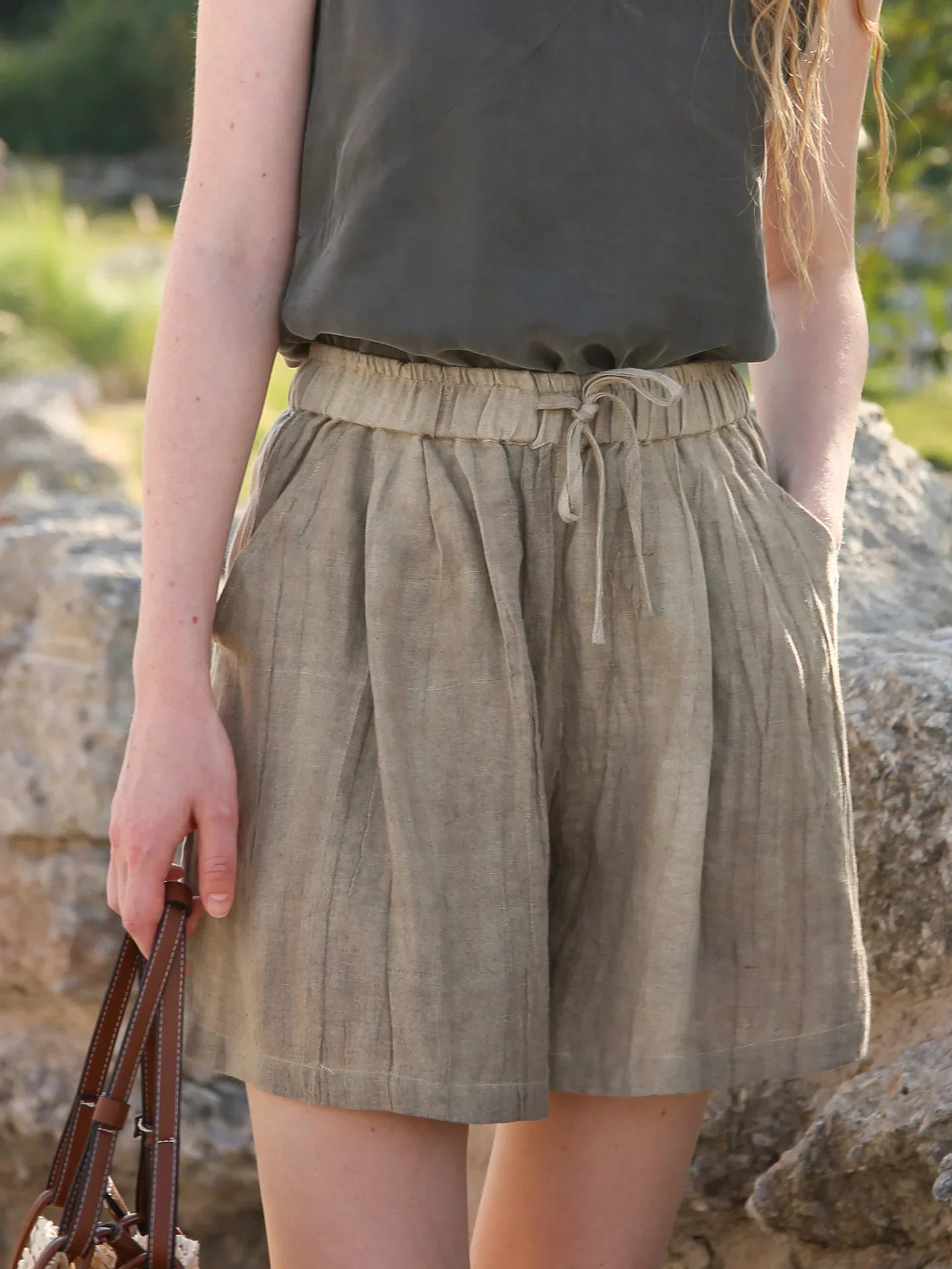 Anna-Berg | High-Waist Relaxed Fit Linen Shorts