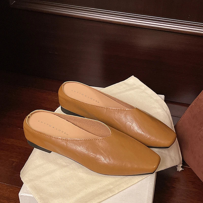 Anna-Berg | Mules with Minimalist Design