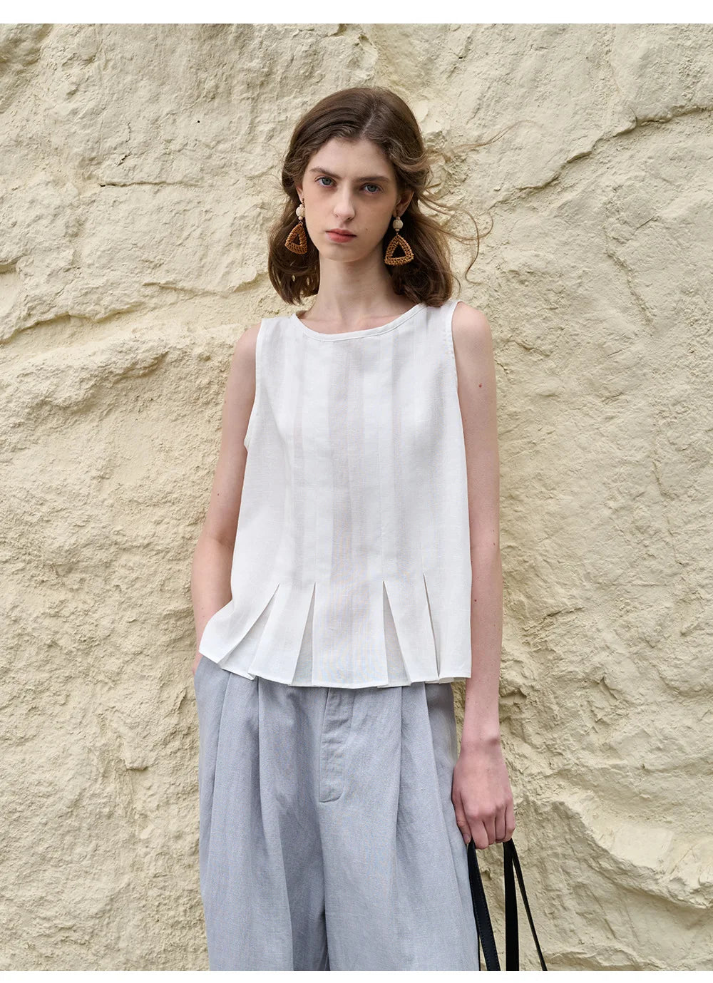 Anna-Berg | Natural Pleated Hem Linen Top
