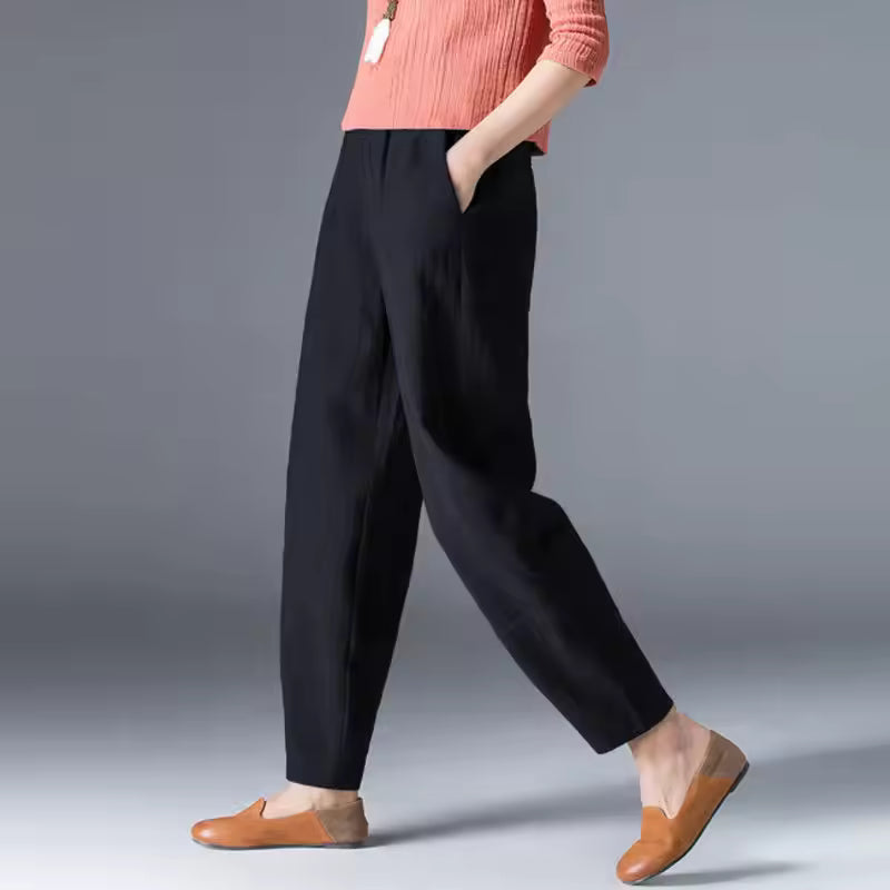 Anna-Berg | Feminine Lightweight Summer Trousers with a Timeless Finish