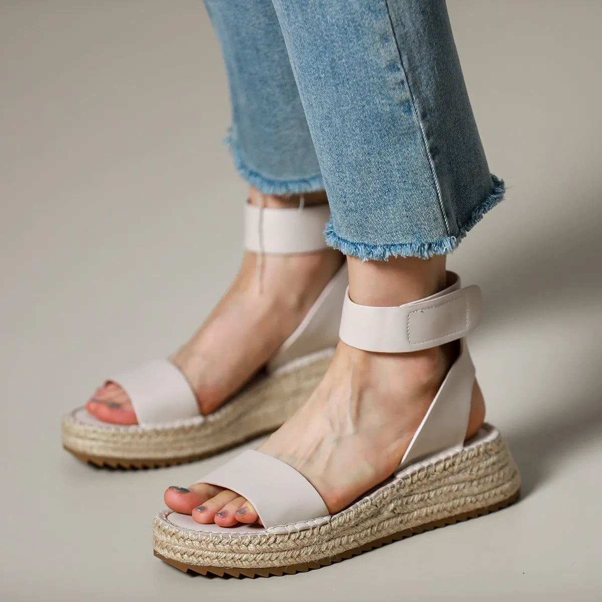 Anna-Berg | Black Ankle-Strap Leather Sandals