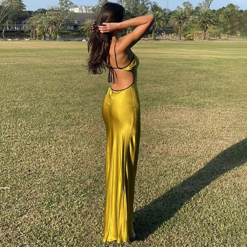 Anna-Berg | Satin Backless Dress