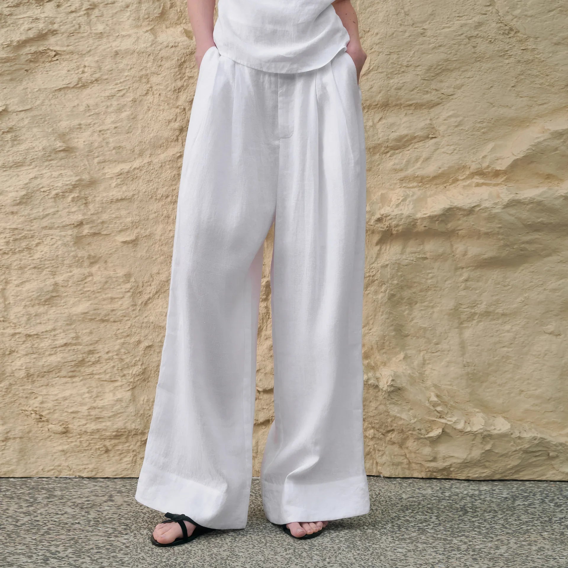 Anna-Berg | Sand Pleated Wide-Leg Linen Pant