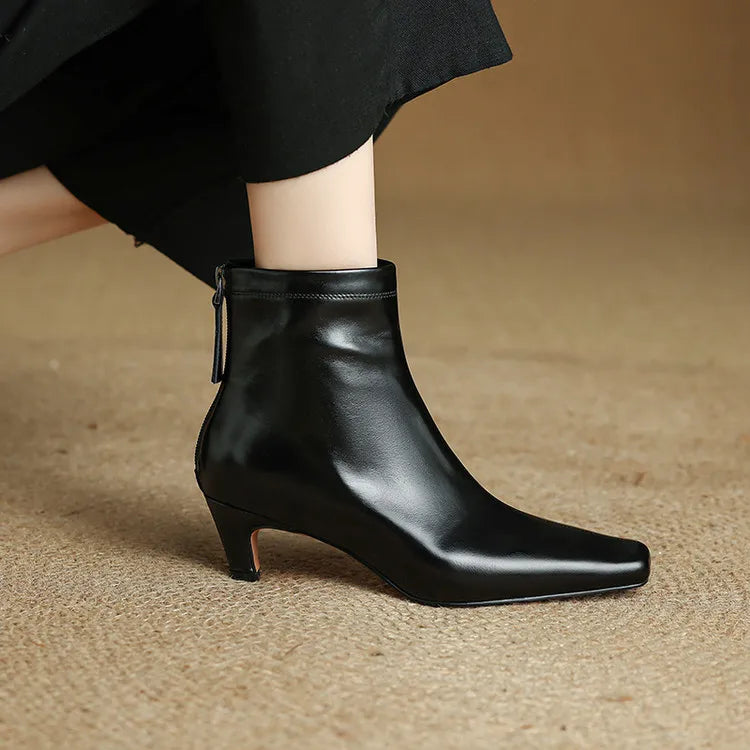 Anna-Berg | Black Leather Ankle Boots