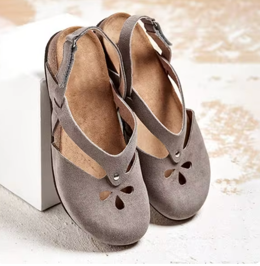 Anna-Berg | Sculpted Sandals for Every Occasion