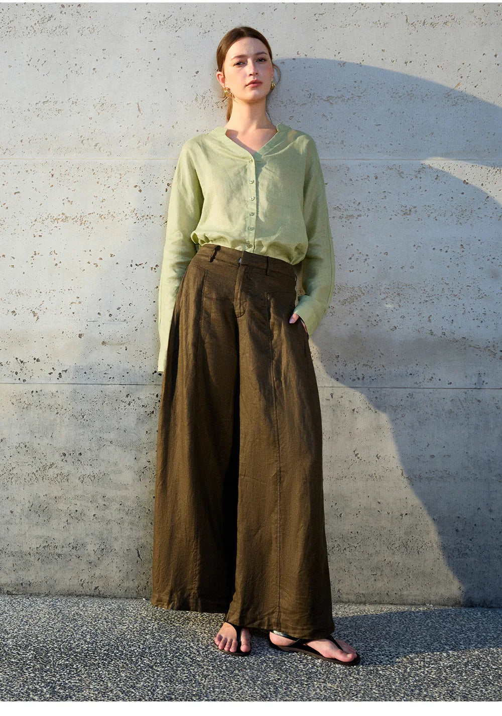 Anna-Berg | Collarless V-Neck Linen Shirt
