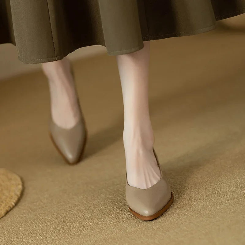 Anna-Berg | Classic Pointed Toe Pumps