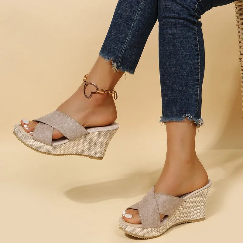 Anna-Berg | Modern Wedge Sandals with a Flattering Silhouette