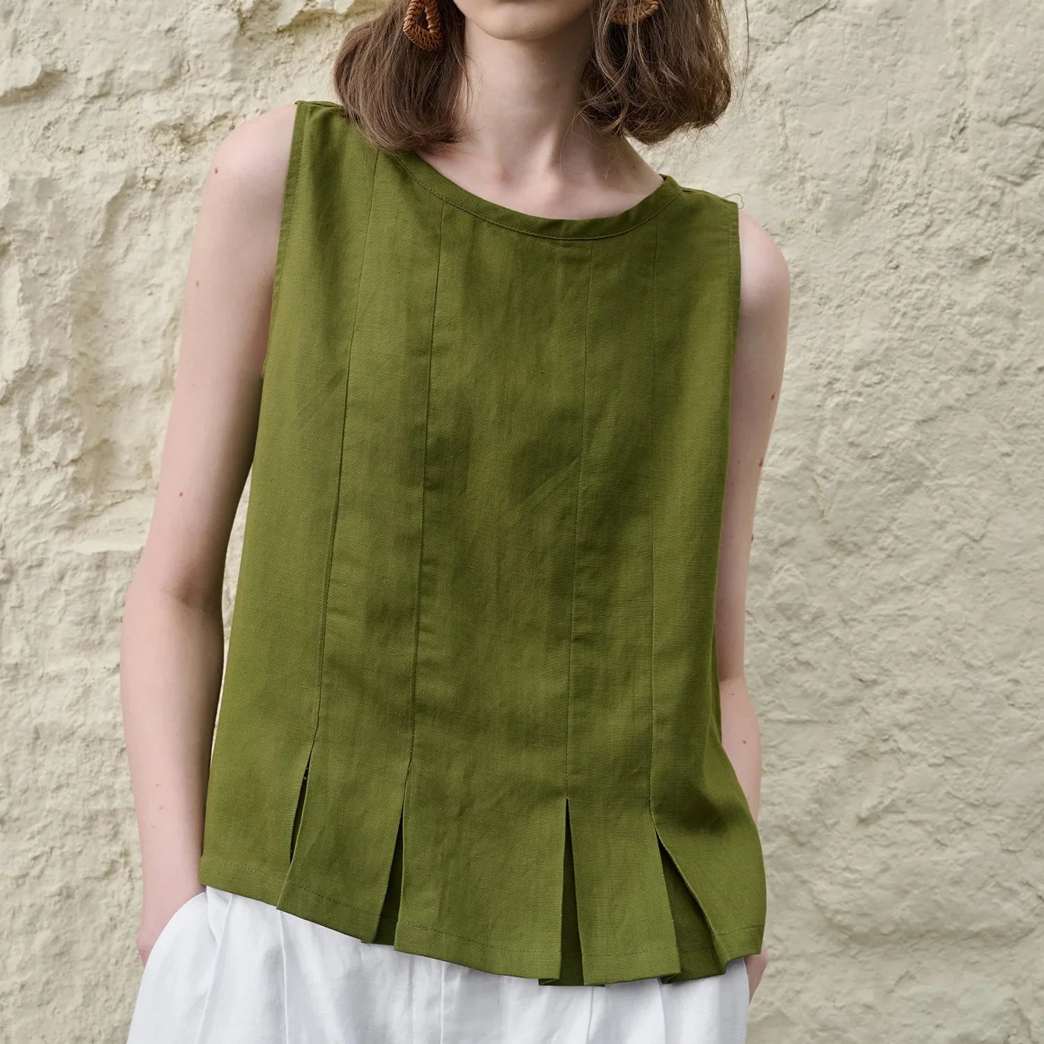 Anna-Berg | Natural Pleated Hem Linen Top
