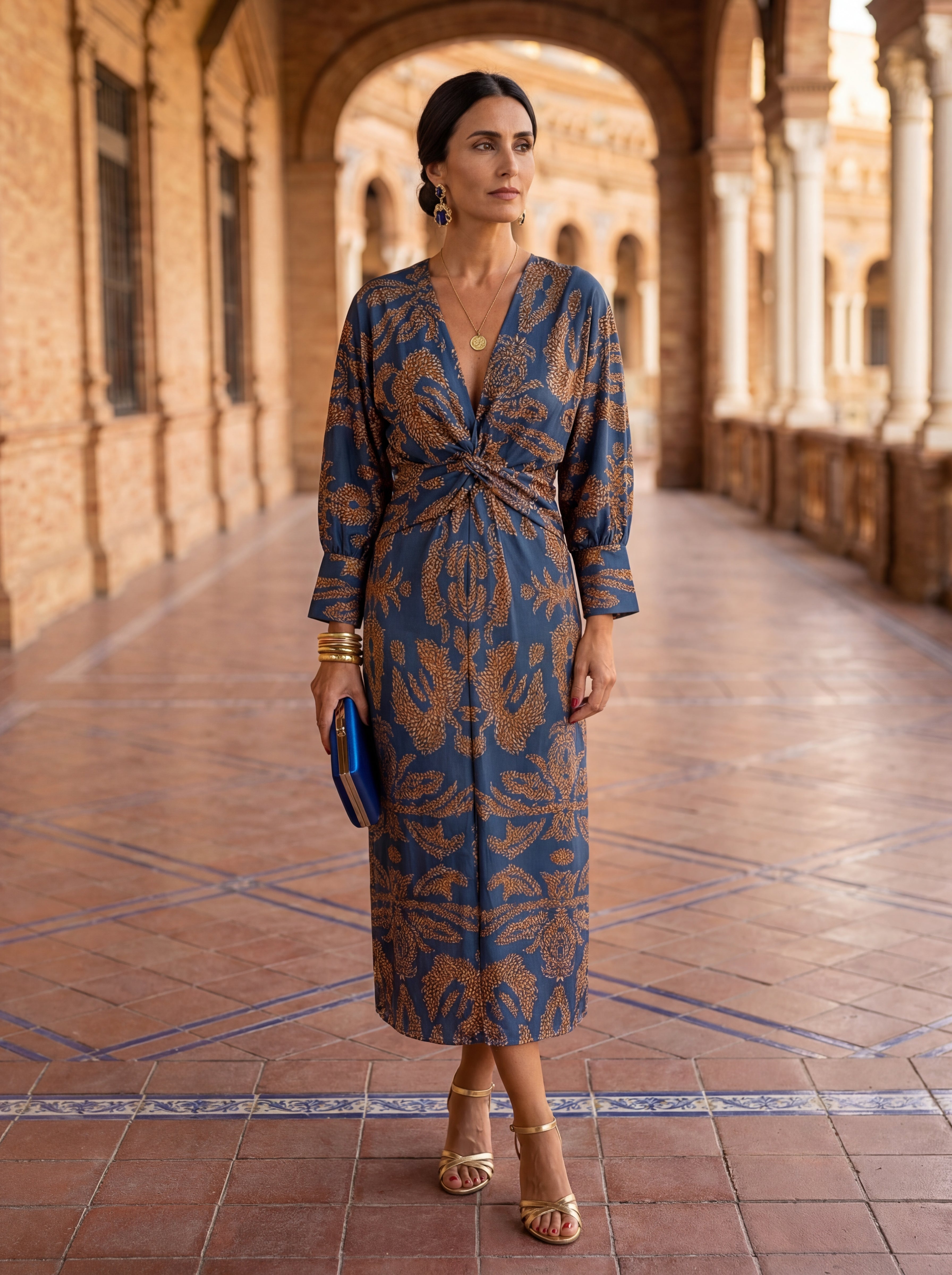 Anna-Berg | Sculpted Isadora Midi Dress for Every Occasion
