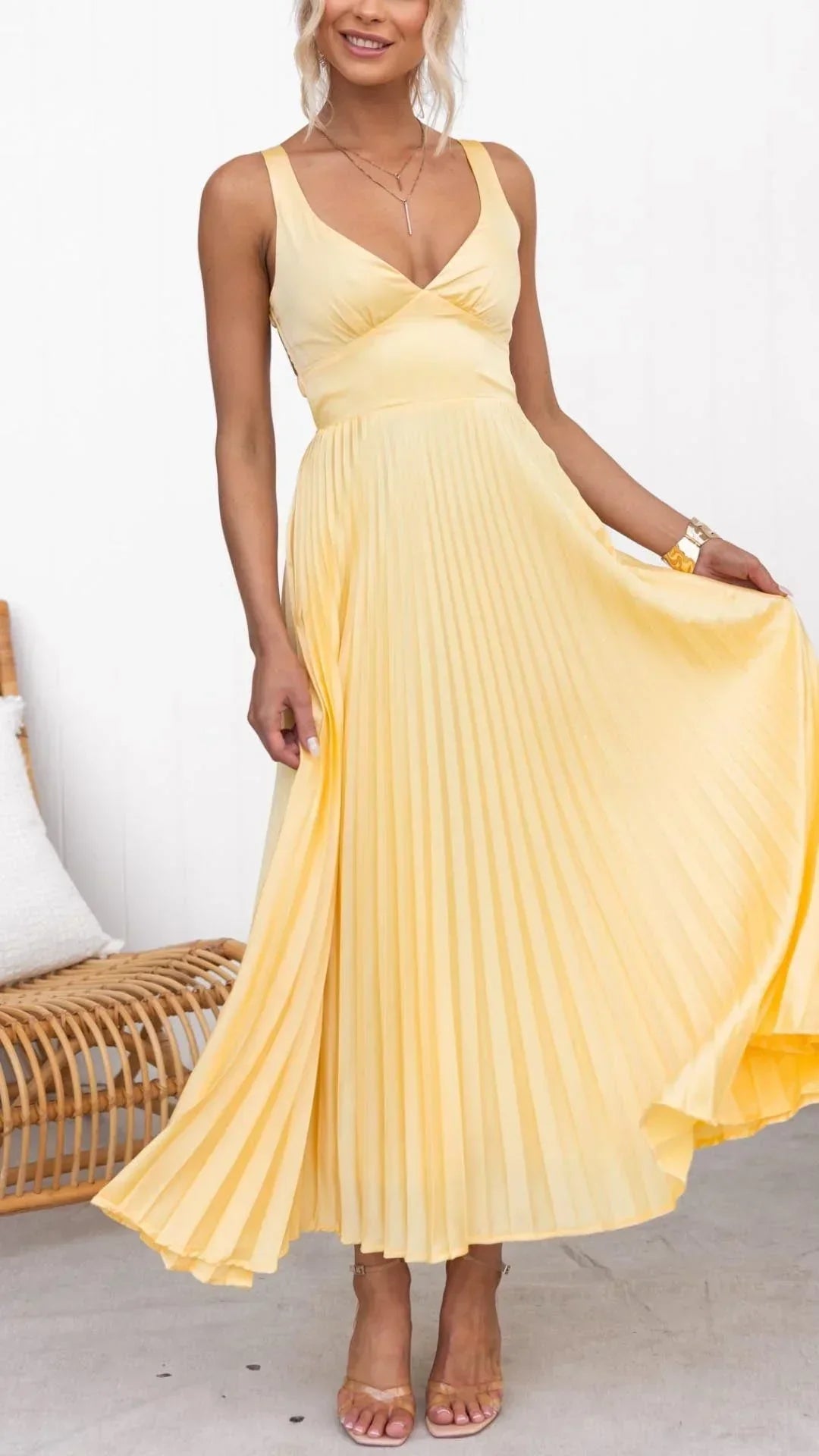 Anna-Berg | Maxi Dress, V-Neck, Pleated