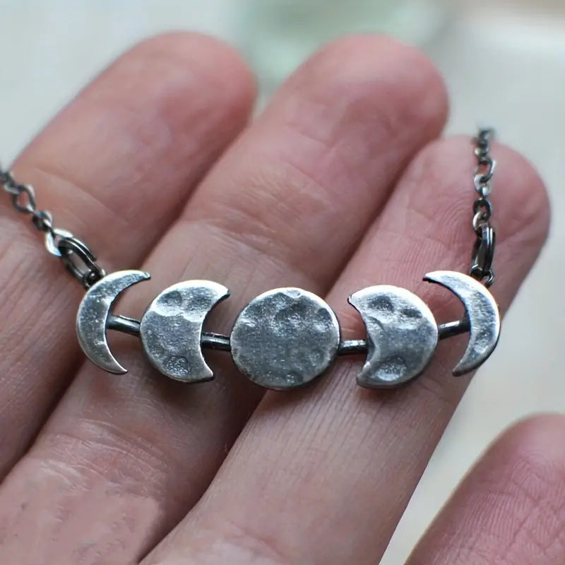 Vintage Silver Moon Circle Necklace