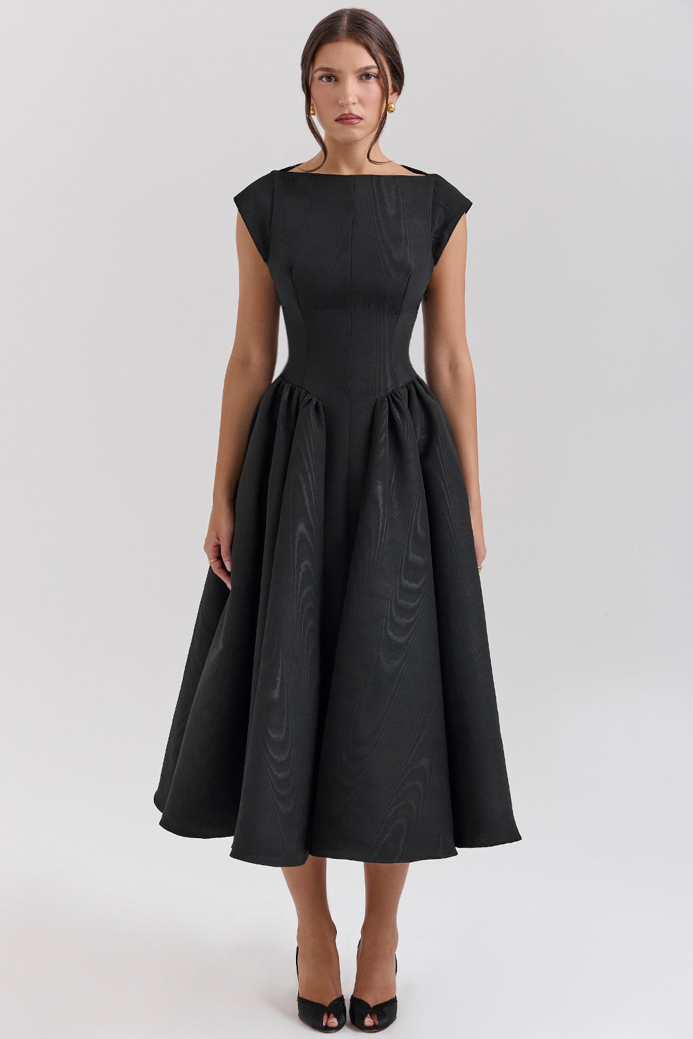 Anna-Berg | Effortless Backless Tulle Midi Dress for Every Occasion