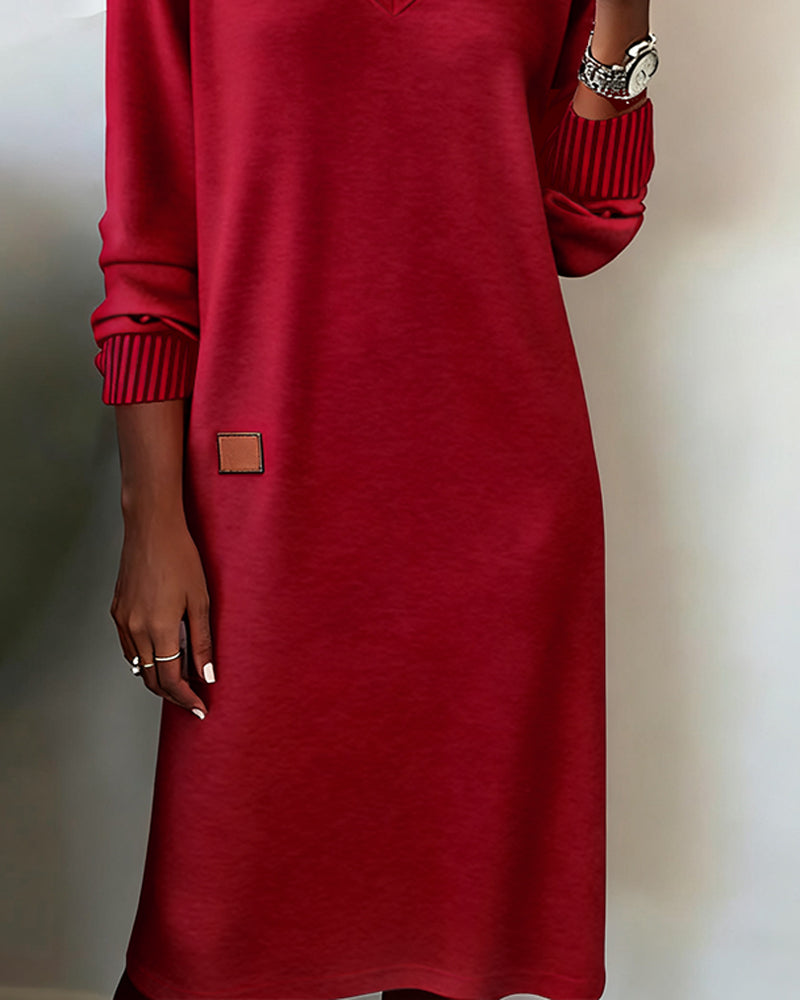 Anna-Berg | Modern Knit Dress With V-Neck And Long Sleeves