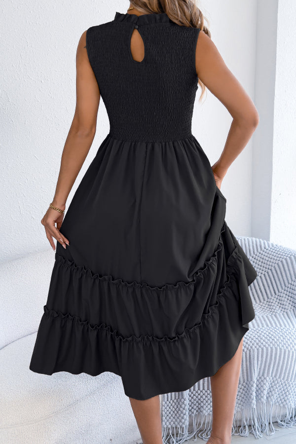 Anna-Berg | Solid Color Sleeveless Tucked Patchwork Dress