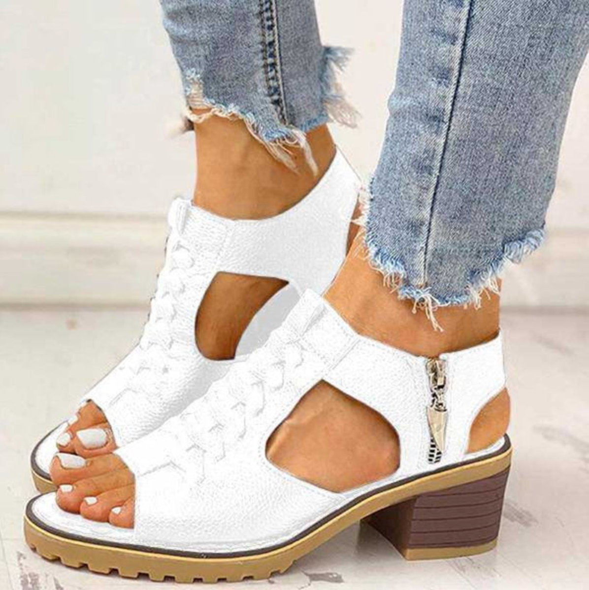 Anna-Berg | Statement Adjustable Sandals in a Flattering Cut