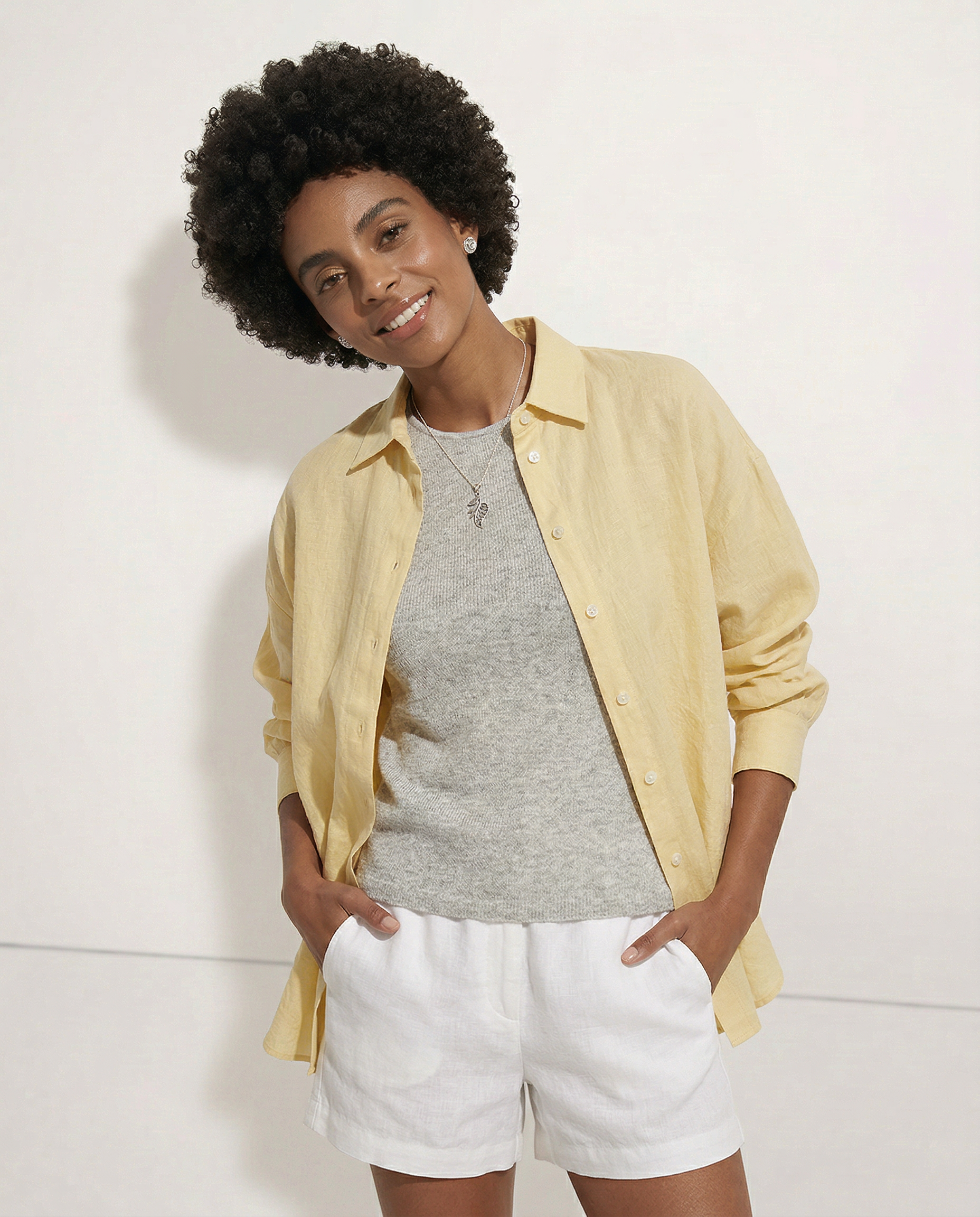 Anna-Berg | Natural Slit-Hem Linen Shirt