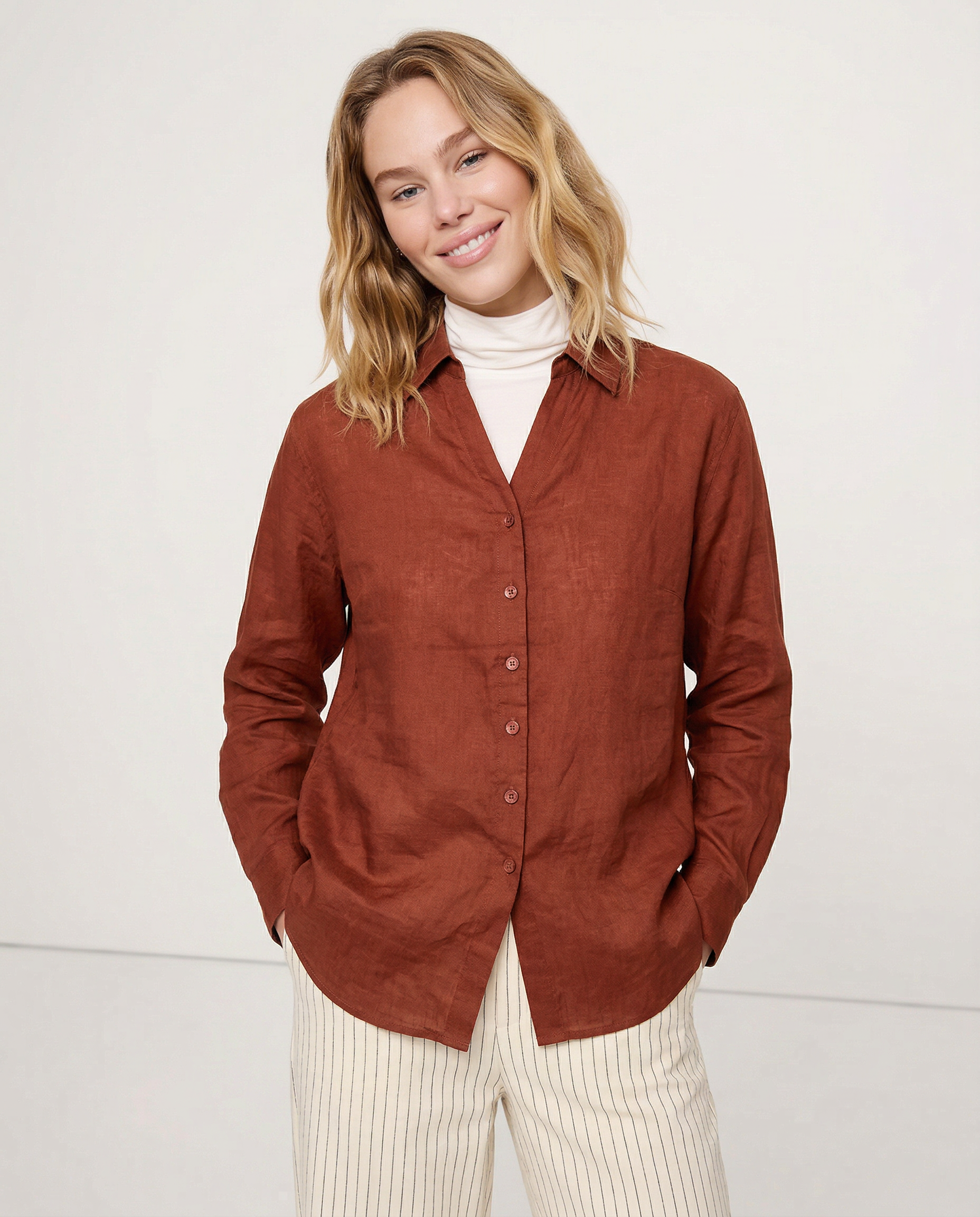 Anna-Berg | Collarless V-Neck Linen Shirt